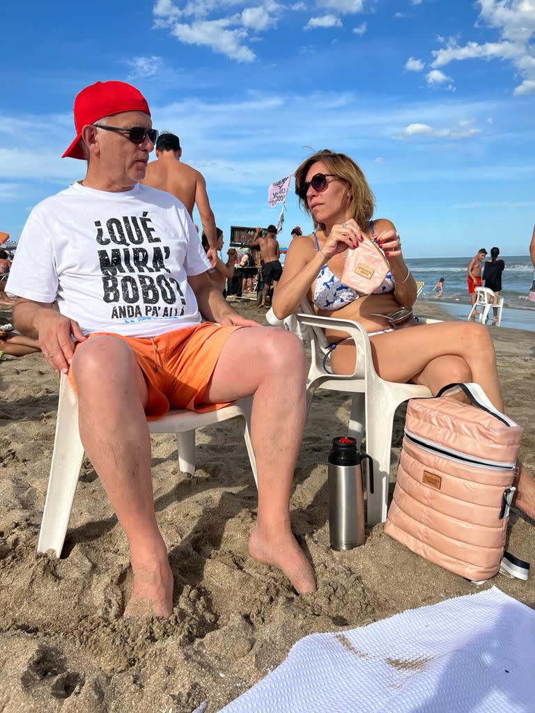 Grindetti y su esposa en Pinamar