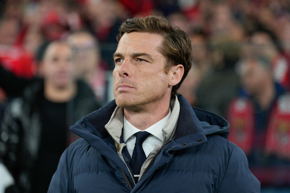 LISBON, PORTUGAL - 2023/03/07: Scott Parker, Clube Brugge KV Coach seen during the Round of 16, 2nd Leg UEFA Europa League football match between SL Benfica and Clube Brugge KV at Estadio da Luz.
Final score: SL Benfica 5:1 Clube Brugge KV. (Photo by Bruno de Carvalho/SOPA Images/LightRocket via Getty Images)