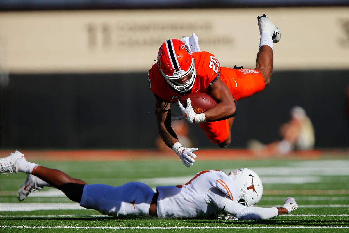 No. 11 Oklahoma State scores 17 straight to come back and beat No. 20