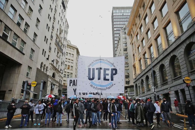 Utep marcha desde obelisco al Ministerio de Trabajo