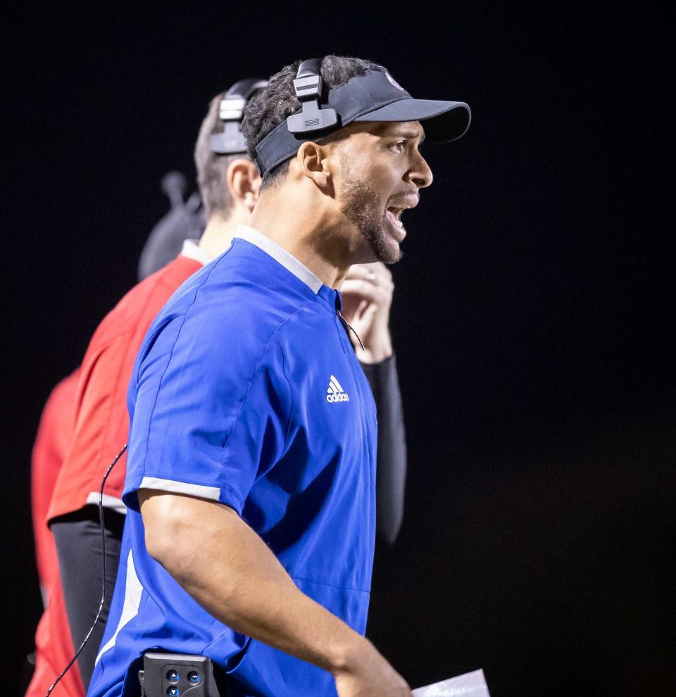 Kerry Taylor coached at Phoenix Arcadia the last two seasons.
 Billy Hardiman/Special for The Republic
Head coach Kerry Taylor of the Arcadia Titans during the game against the Seton Catholic Sentinels at Seton Catholic Preparatory on Friday, October 11, 2019 in Chandler, Arizona. #azhsfb