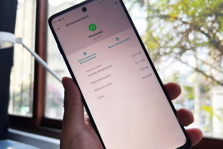 De esta manera podrás eliminar la memoria caché de WhatsApp en tu celular Android