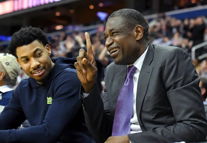 ▲Lorsque Mutombo étudiait aux États-Unis, il perpétuait la tradition des grands centres à l'Université de Georgetown. (Photo/AP/Image Dazhi)