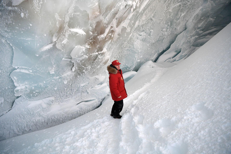 Glacier inspection by Putin