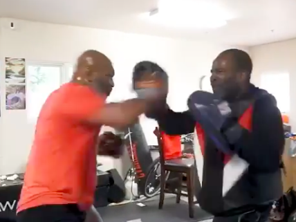 Mike Tyson spars in training video: Mike Tyson / Instagram