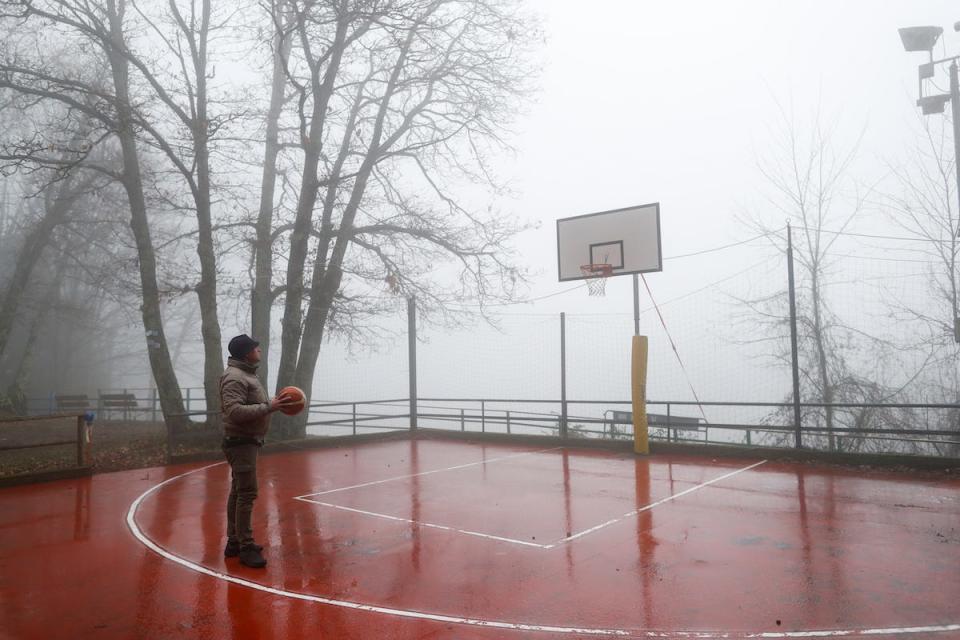 Kobe Bryant basketball court Cireglio 1.JPG