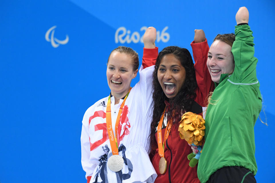 Ellen Keane (right) won bronze in Women's 100m Breaststroke SB8 at the Rio 2016 Paralympic Games (Photo by AFLO SPORT)