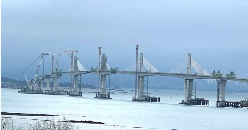 金門大橋工程進度已達98%，目標10月通車。（圖／擷取自交通部高速公路局第二新建工程處）