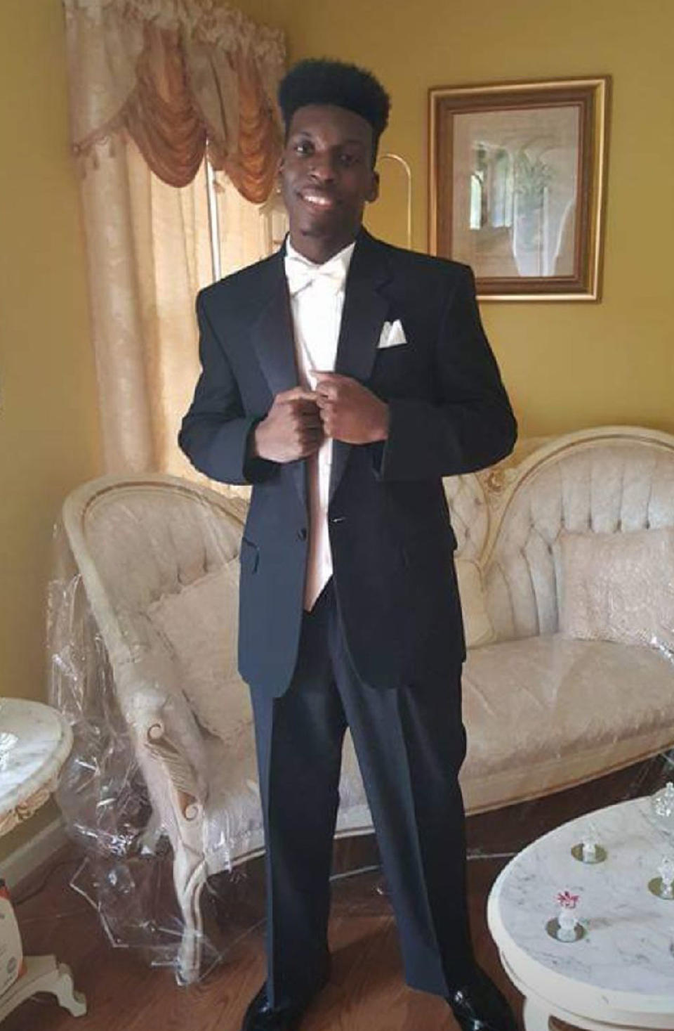 This undated image provided by Emantic Bradford, Sr. shows Emantic Fitzgerald Bradford Jr., 21, posing for a picture at his father's home near Birmingham, Alabama, in his senior year of high school. (Photo: Associated Press)