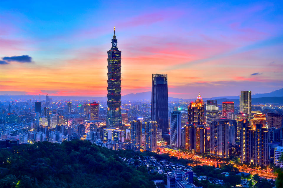 The Elephant Mountain hiking trail is the closest viewpoint to the iconic Taipei 101 building. Photo: Getty