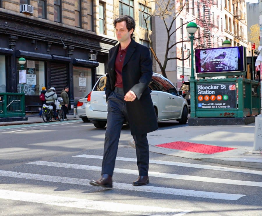 NEW YORK, NY - MARCH 25: Penn Badgley is seen on the film set of 'You' season 5 TV Series on March 25, 2024 in New York City. (Photo by Jose Perez/Bauer-Griffin/GC Images)