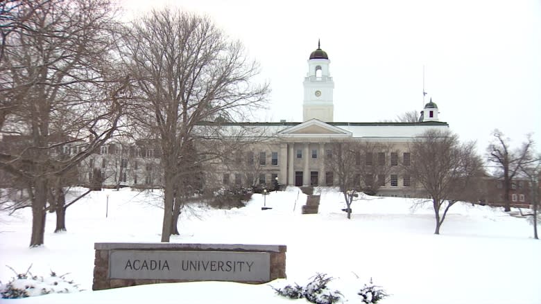 Acadia University's 2nd meningitis case comes just before students' break