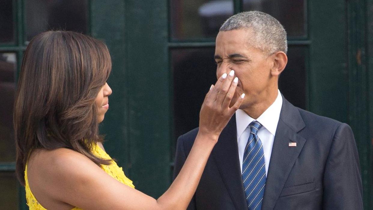 Barack Obama (r), ehemaliger US-Präsident, und seine First Lady Michelle Obama.