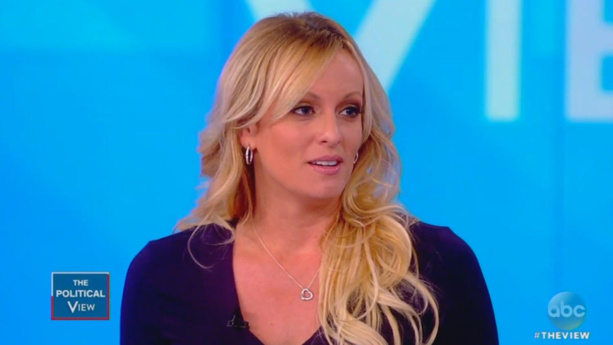 Stormy Daniels Says Undercover Cops At Ohio Strip Club First Paid For Photos With Her Then 