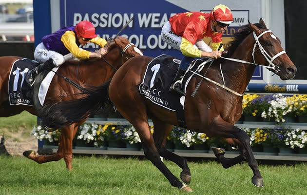 Press Statement claims the Caulfield Guineas in impressive fashion.