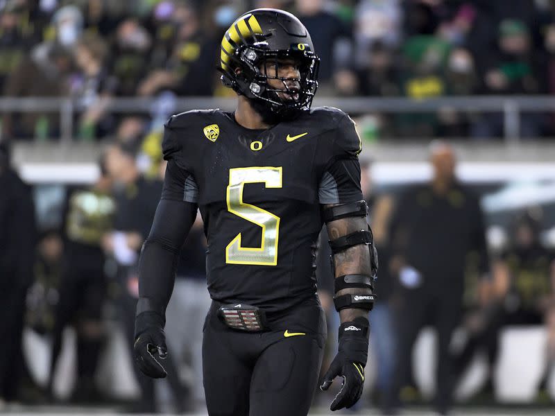 Kayvon Thibodeaux of the Oregon Ducks 