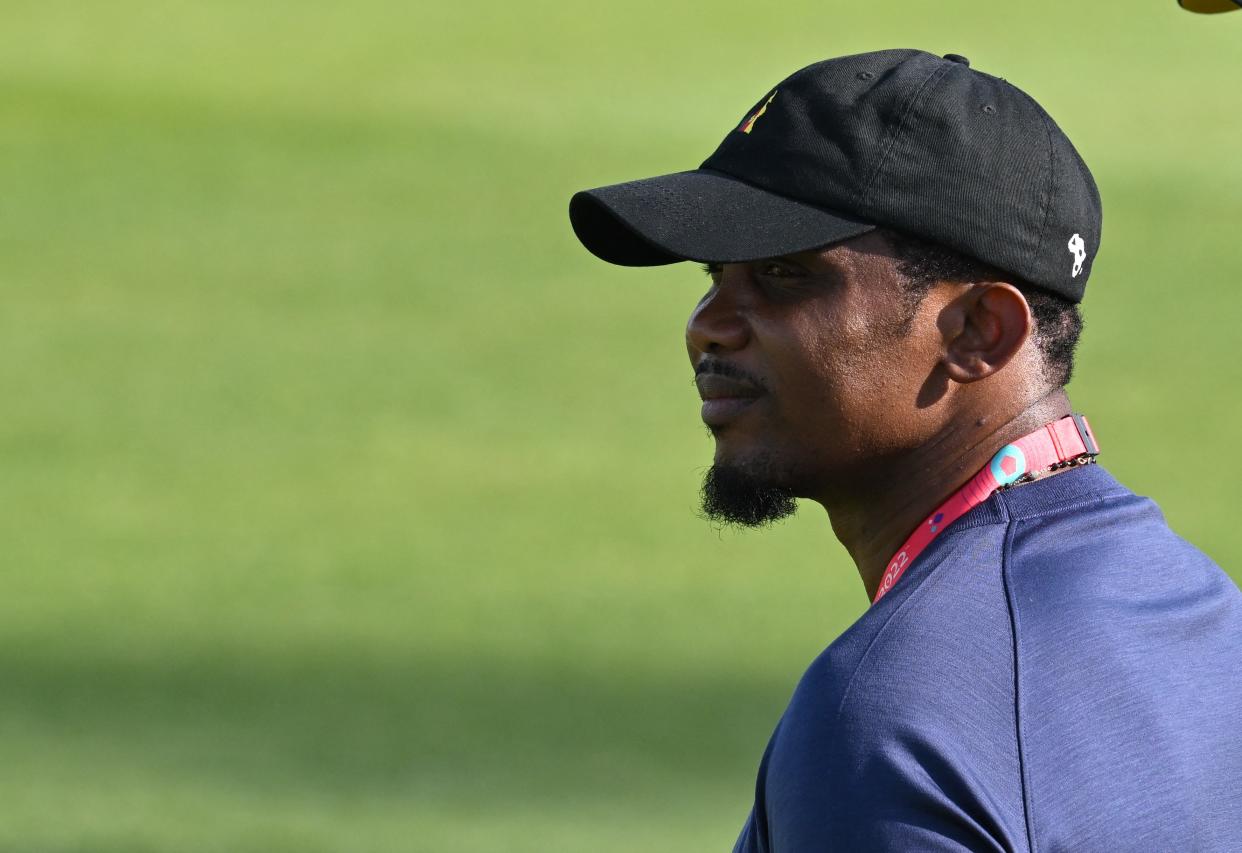 Samuel Eto'o attends a training session on the eve of the 2022 World Cup football match between Cameroon and Serbia. (Photo by ISSOUF SANOGO/AFP via Getty Images)