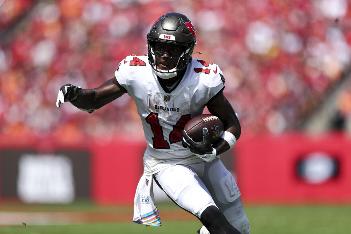 Early Week 6 Bargain DFS Targets Include Eno Benjamin, Rhamondre