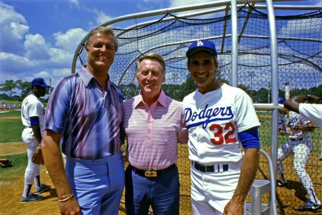 Vin Scully Microphone T Shirt Dodgers Memories Memorial Time For Baseball  Tee