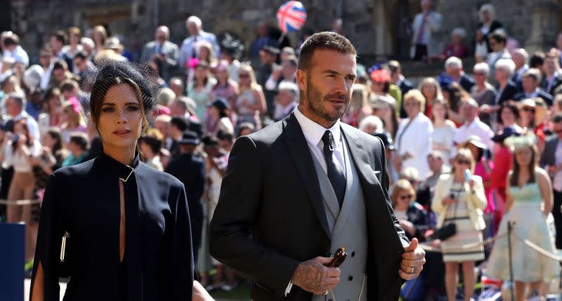 Sie könnten die Chance haben, David und Victoria Beckhams Outfits zu gewinnen, die sie bei der royalen Hochzeit getragen haben. [Bild: Getty]