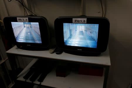 Surveillance monitors are seen in the long-term sentence zone inside Klong Prem high-security prison in Bangkok, Thailand July 12, 2016. REUTERS/Jorge Silva