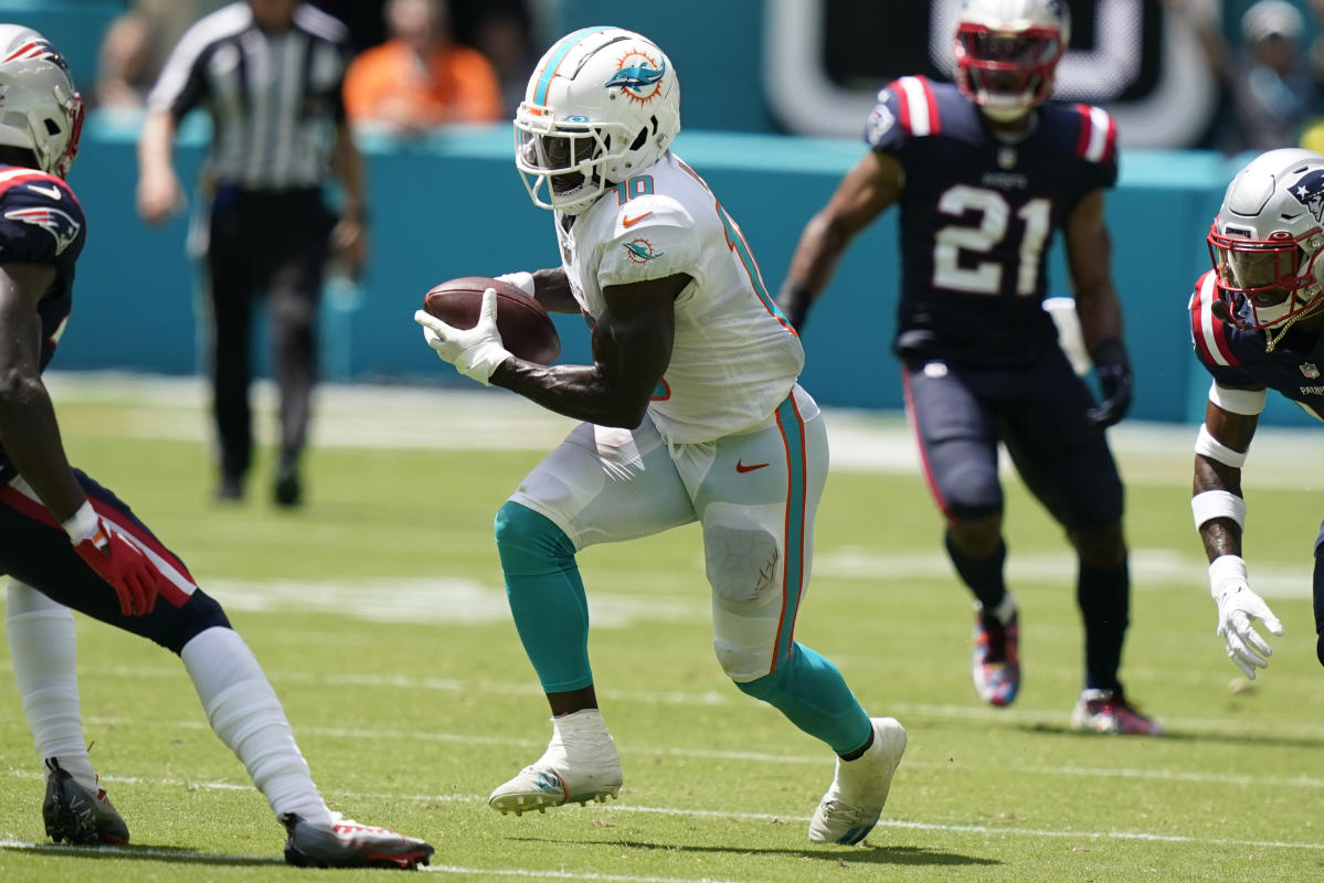 Tyreek Hill excels with Dolphins, Amari Cooper struggles with Browns