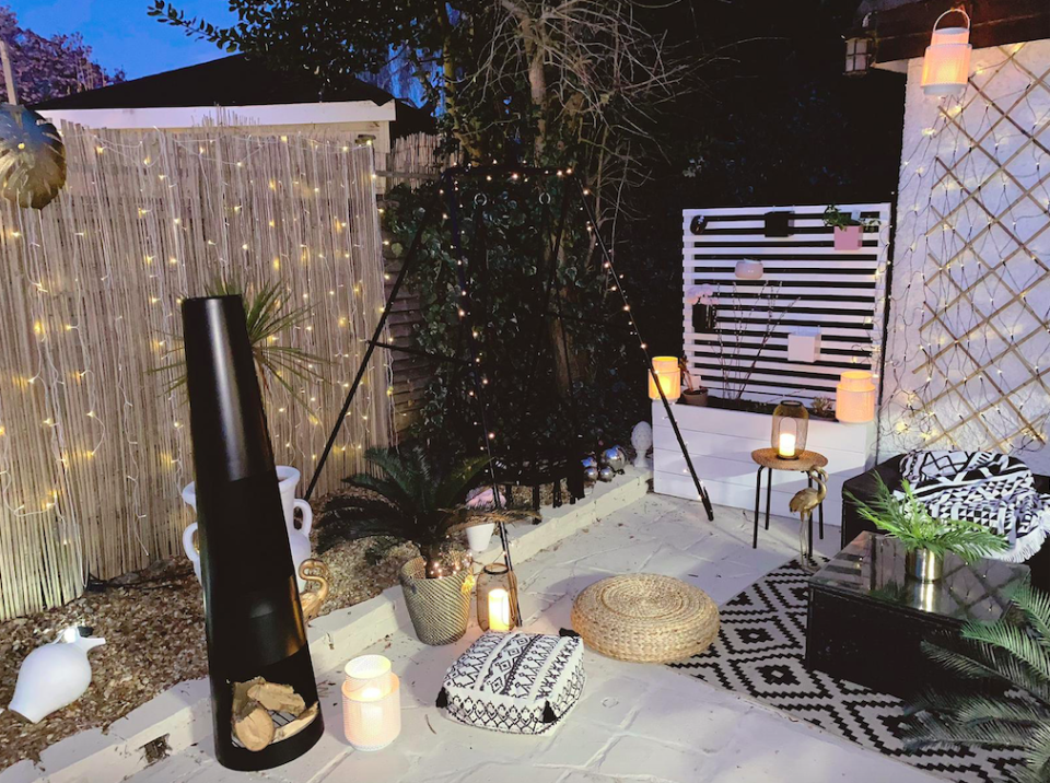 The seating area looks so inviting at night. (Becky Lane @21oakham)