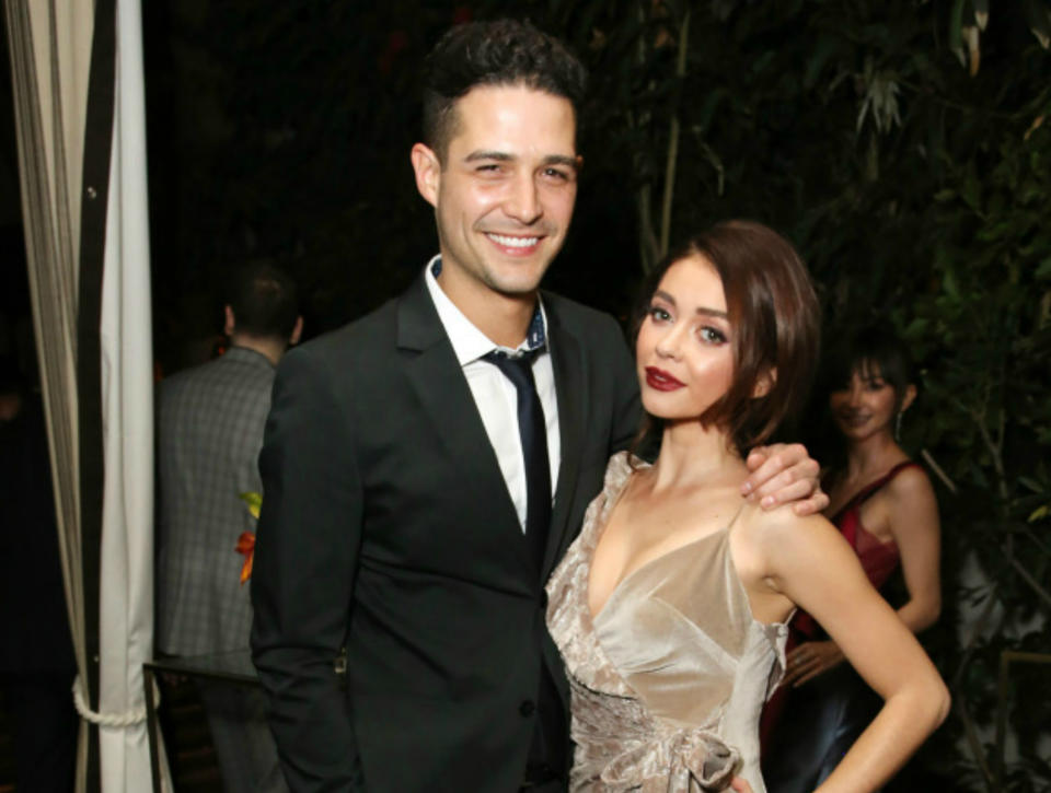 <p>Sarah Hyland reconoció recientemente que conoció a su nuevo novio, Wells Adams, a través de Twitter. Él le envió un mensaje directo como excusa para empezar a hablar. De ahí pasaron a ser amigos y después a algo más. (Foto: Rachel Murray / Getty Images). </p>