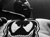 2017 versahen Marvel und Sony in einer studioübergreifenden Kooperation in "Spider-Man: Homecoming" den Netzschwinger erneut mit einem Reboot und holten ihn damit ins Marvel-Film-Universum. Im Oktober 2018 will Sony im Alleingang einen der beliebtesten Gegenspieler der Spinne, den Symbionten Venom – gespielt von Tom Hardy – mit einer eigenen Verfilmung würdigen. (Bild-Copyright: sonypictures/Instagram)