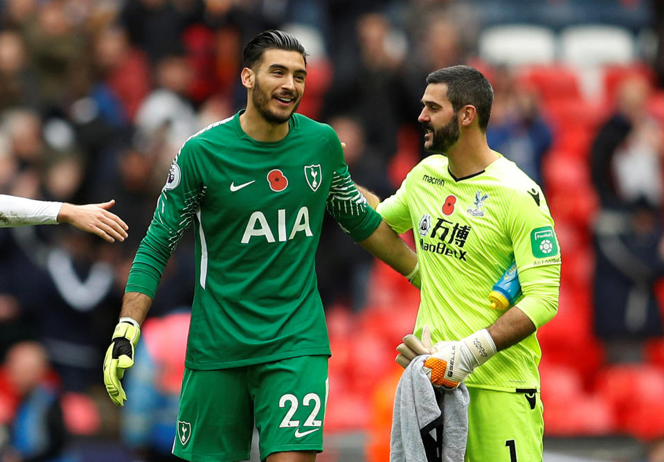 Crystal Palace’s Julian Speroni with Tottenham’s Paulo Gazzaniga at the end of the match