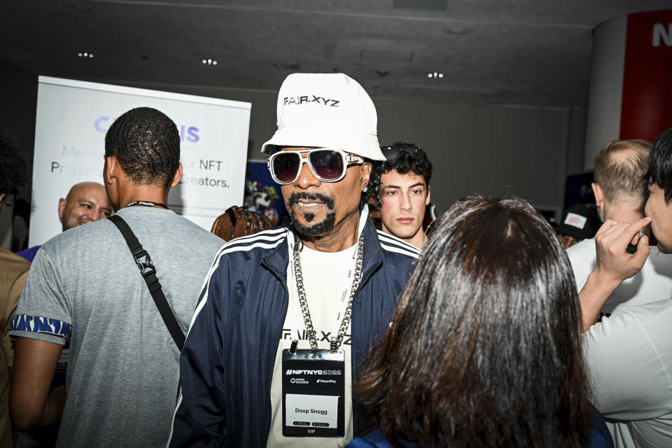 A Snoop Dogg impersonator (Julius Constantine Motal / NBC News)