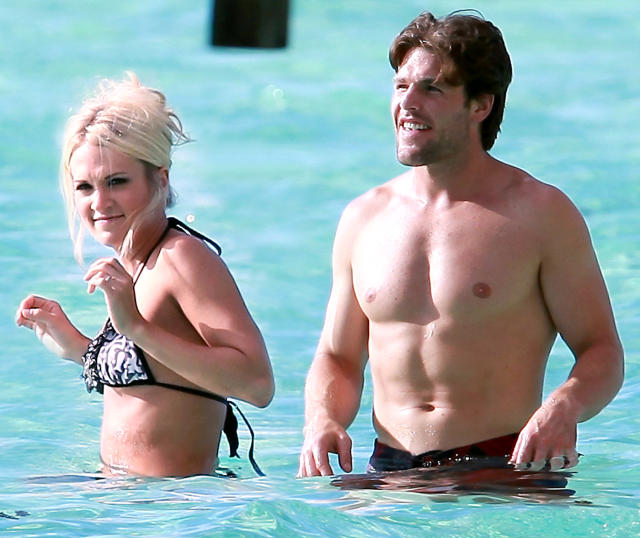 Carrie Underwood and Mike Fisher's Relationship Timeline