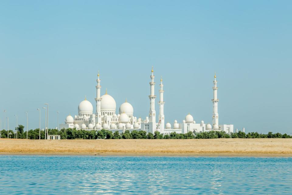 <p><strong><a rel="nofollow noopener" href="https://www.tripadvisor.co.uk/Attraction_Review-g294013-d1492221-Reviews-Sheikh_Zayed_Grand_Mosque_Center-Abu_Dhabi_Emirate_of_Abu_Dhabi.html" target="_blank" data-ylk="slk:What the reviewers said:;elm:context_link;itc:0;sec:content-canvas" class="link ">What the reviewers said:</a> '</strong>The architecture here is amazing. Definitely go in the late afternoon and wander around until the sun sets – this is when the whole Mosque is lit up.'</p><p><a rel="nofollow noopener" href="https://www.tripadvisor.co.uk/Hotels-g294013-Abu_Dhabi_Emirate_of_Abu_Dhabi-Hotels.html" target="_blank" data-ylk="slk:BOOK NOW;elm:context_link;itc:0;sec:content-canvas" class="link ">BOOK NOW</a></p>