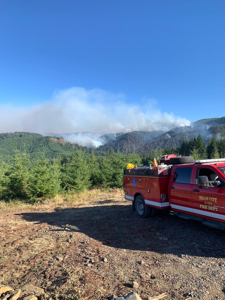 A view of the smoke from the Wiley Fire rising over the Willamette National Forest.