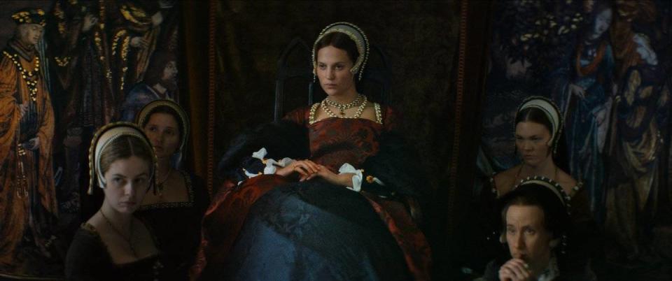 Alicia Vikander en Catherine Parr, reine consort d’Angleterre.