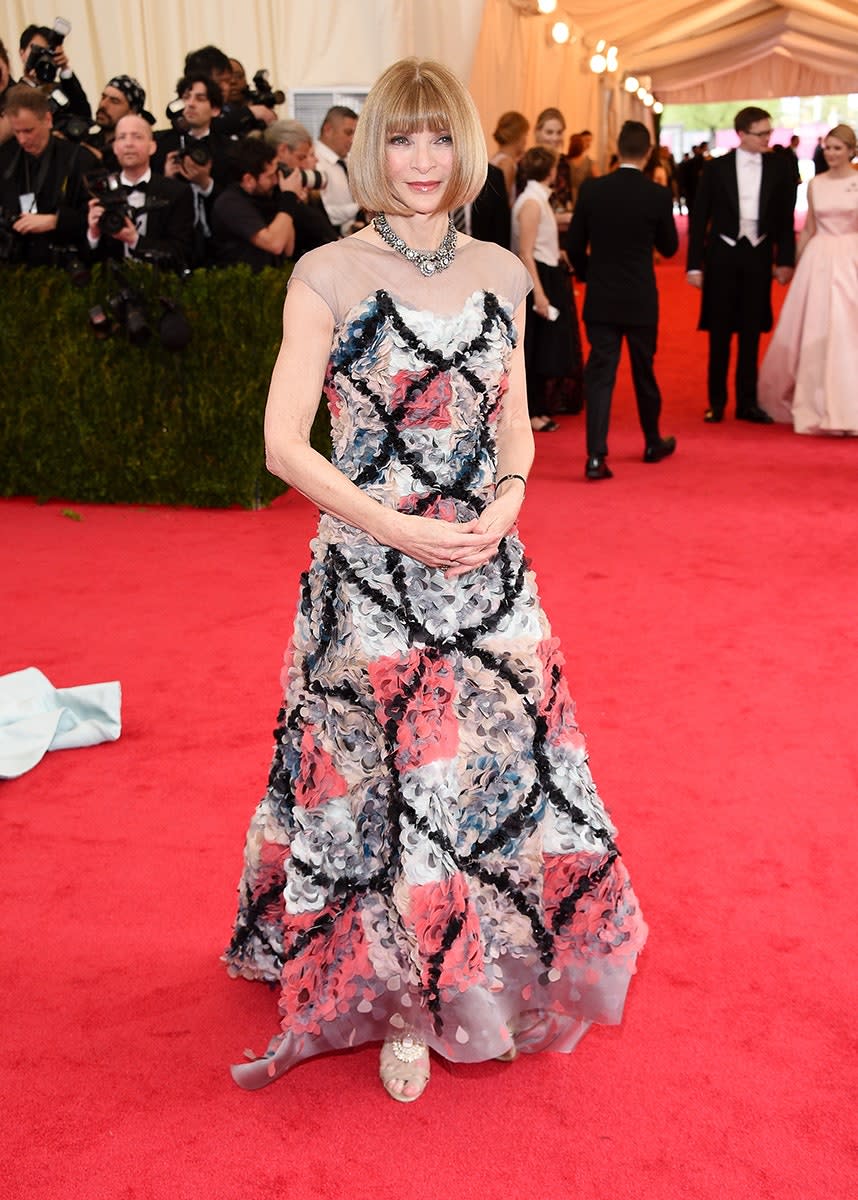 <h1 class="title">Anna Wintour in Chanel Couture</h1><cite class="credit">Photo: Getty Images</cite>