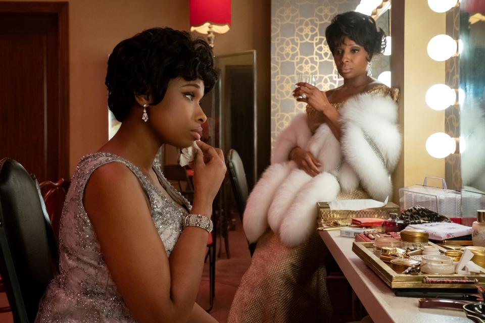 Aretha Franklin (Jennifer Hudson, left) gets a visit in her dressing room from Dinah Washington (Mary J. Blige).