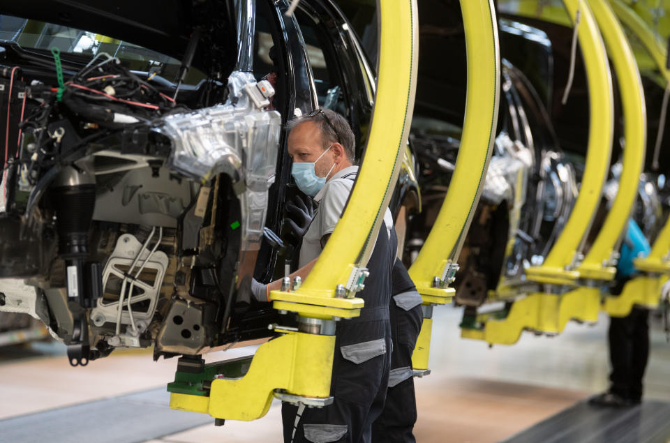 Mercedes S-Class production line