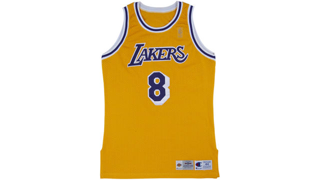 Kobe Bryant rookie jersey sells for record $3.69 million - Los Angeles Times