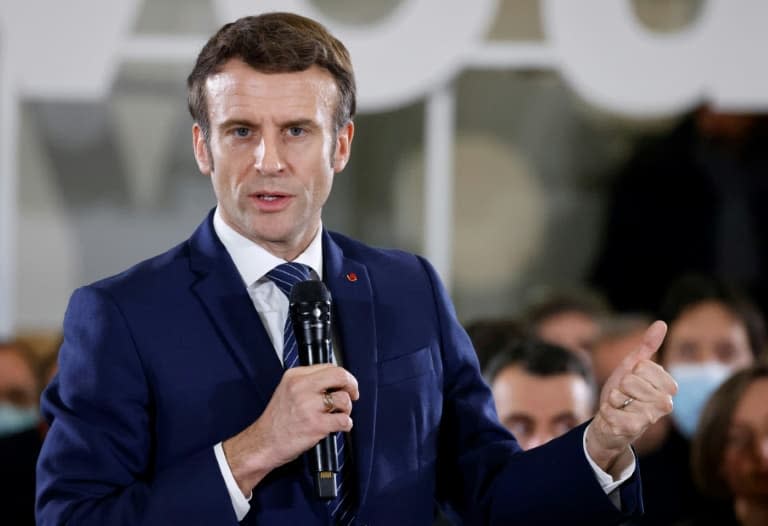 Le président Emmanuel Macron à Poissy, le 7 mars 2022 - Ludovic MARIN © 2019 AFP