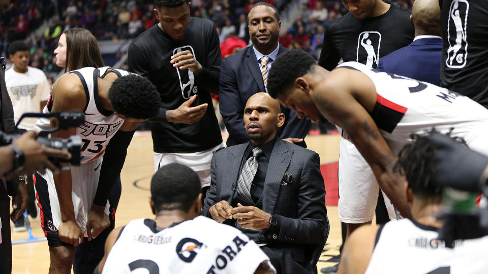 The 905 calls a timeout with 8:29 left in the fourth quarter. Despite cutting the lead down to single digits to start the period, the Spurs went on an 8-2 run to open up a 15-point lead.