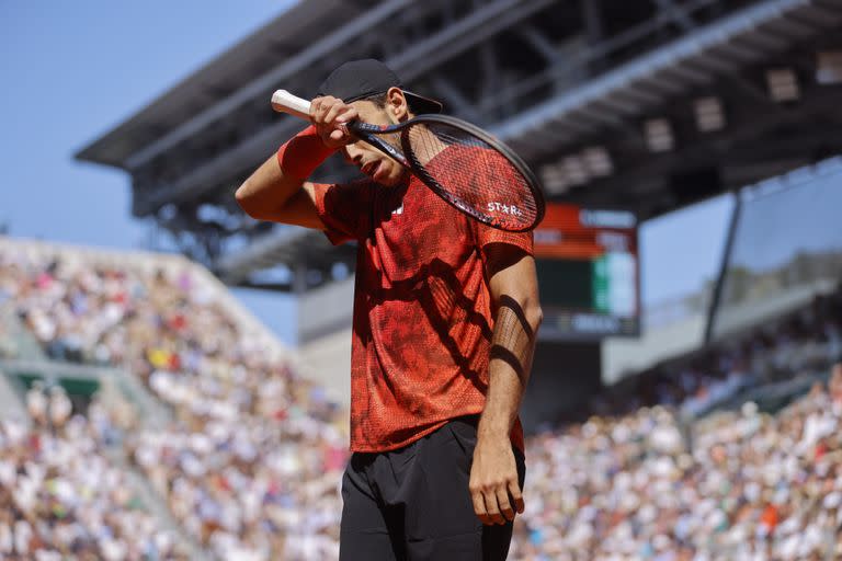 Cerúndolo cedió tras batallar durante cinco sets ante Rune por los octavos de final de Roland Garros