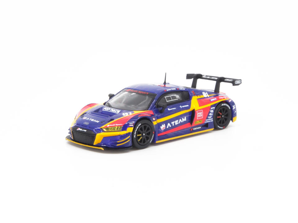 「EVA RACING期間限定店」出售多達80款周邊及模型珍藏，必搶Audi EVA RT Test Unit-01 KAKUSEI 覚醒 X Works R8超跑模型車。
