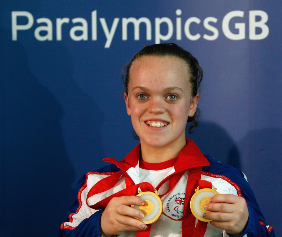 Eleanor Simmonds est la plus jeune championne paralympique, médaillée d'or au 100 et 400 mètres nage pour l'Angleterre à seulement 13 ans. Simmonds continue de s'entraîner dans sa ville natale de Swansea. (Getty)