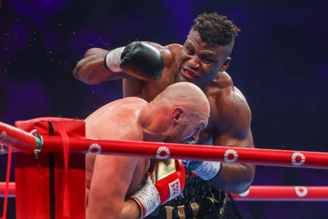 Boxing: 5 crazy moments of 2023, from Tank Davis to Francis Ngannou