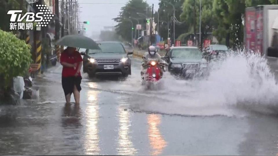 15縣市豪大雨。（示意圖／TVBS資料照）