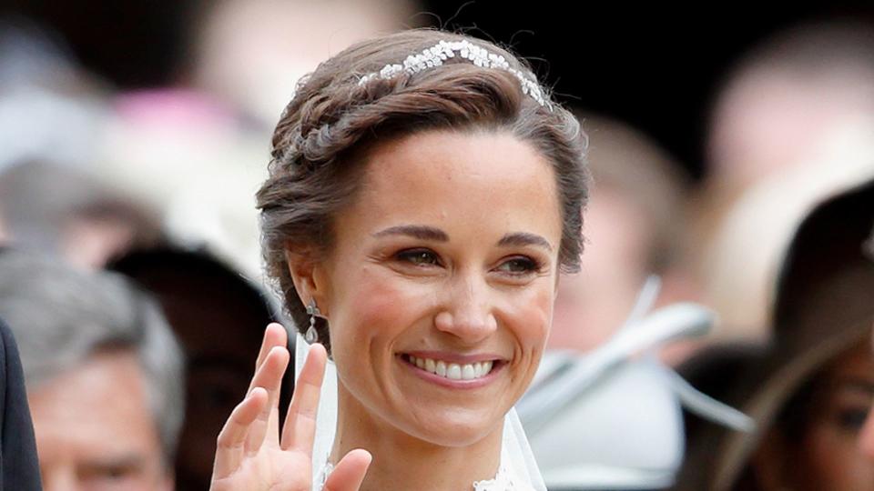 Pippa Middleton in lacy wedding dress 