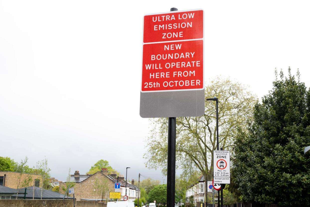 <p>One of the new Ulez expansion signs</p> ( Eleanor Bentall)