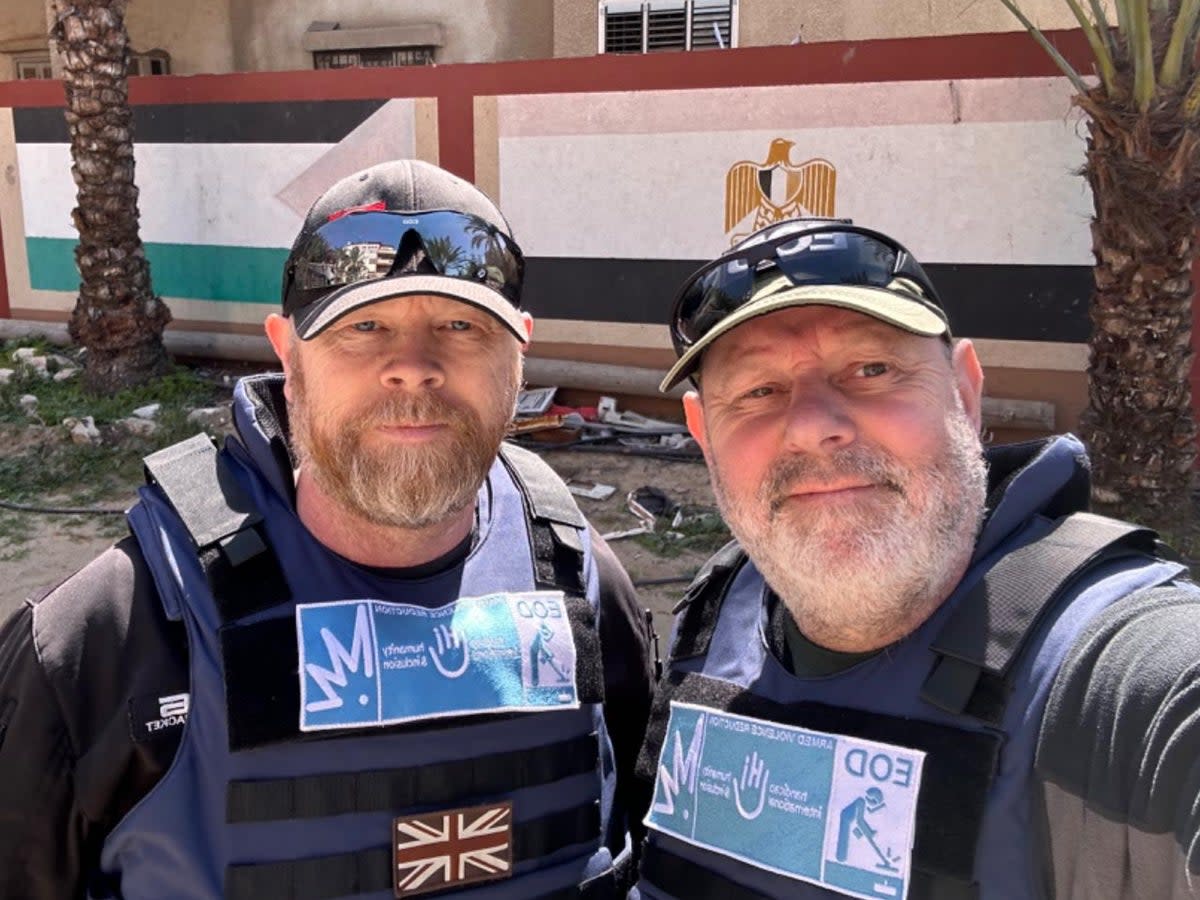 Gary Toombs (left) and Simon Elmont (right) working in Gaza  (©HI)