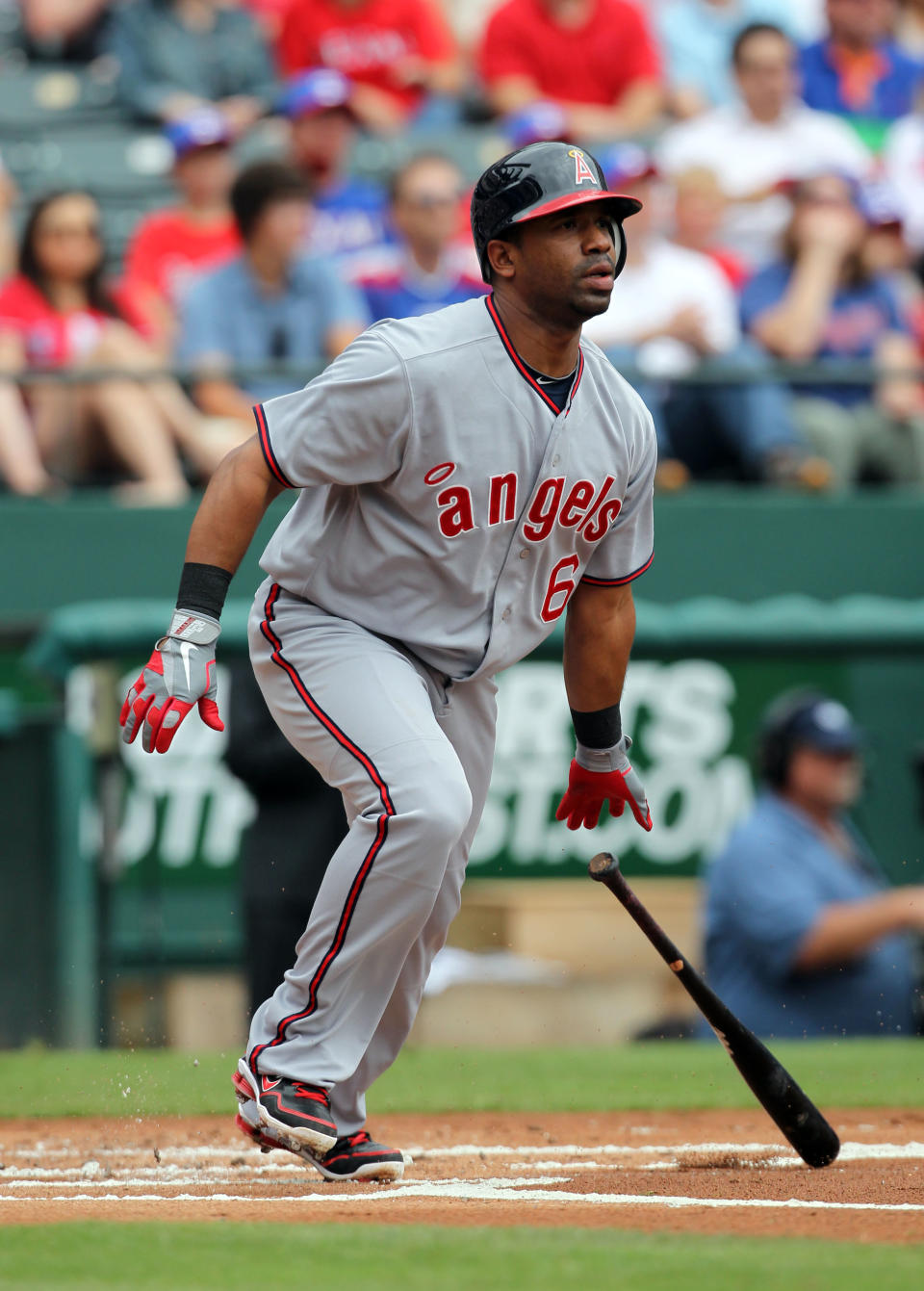 Los Angeles Angels of Anaheim v Texas Rangers